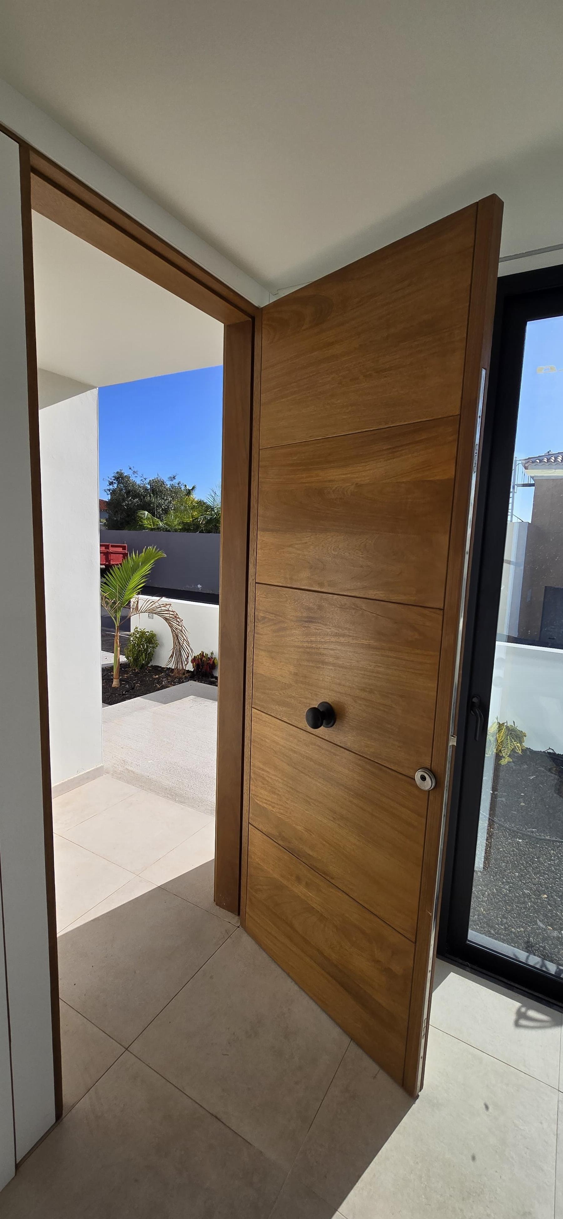 For sale of chalet in Adeje