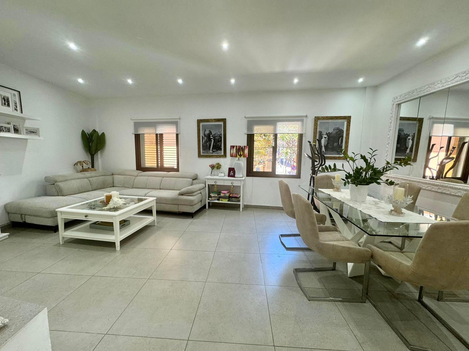 For sale of apartment in Santa Cruz
