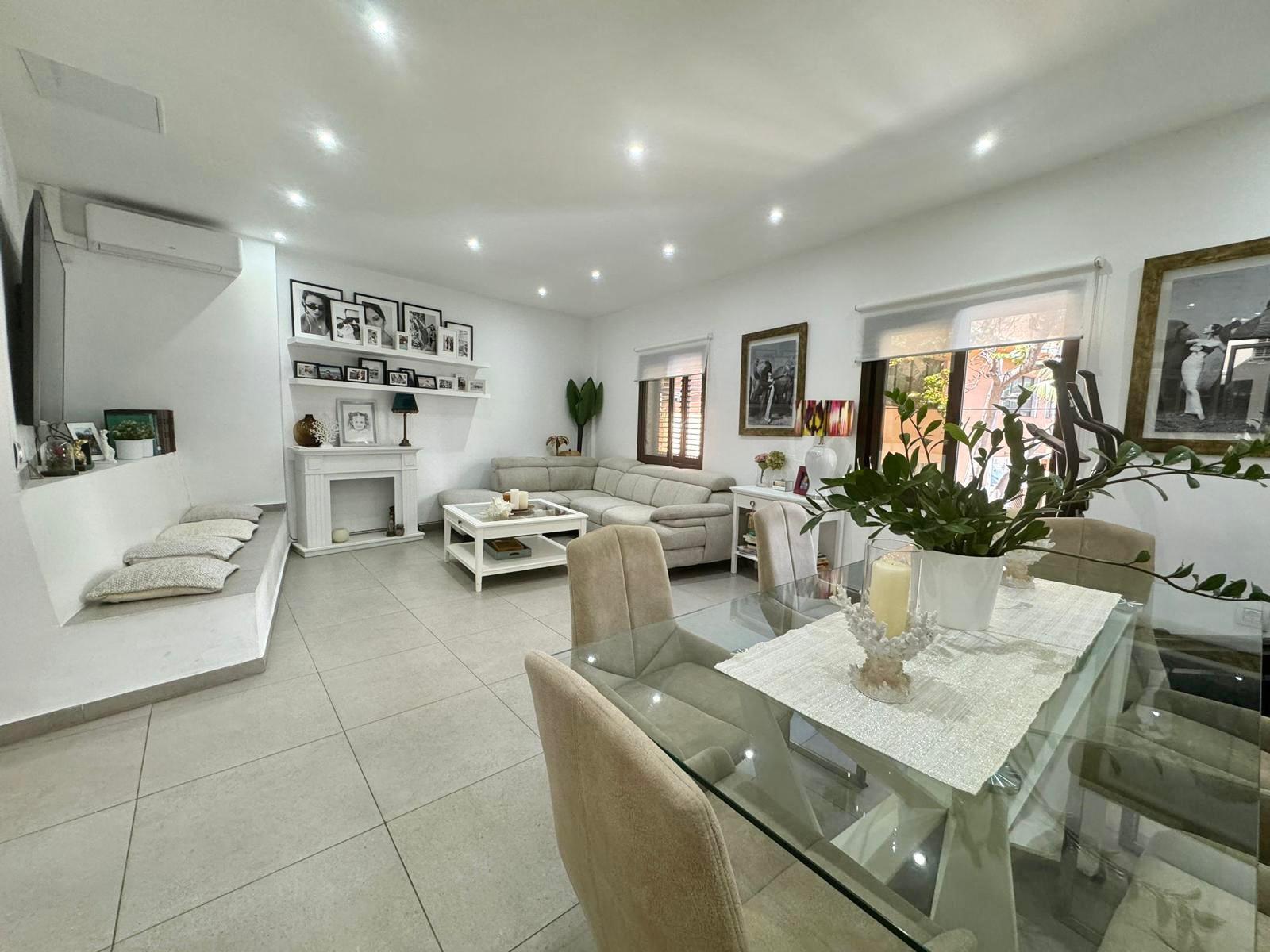 For sale of apartment in Santa Cruz