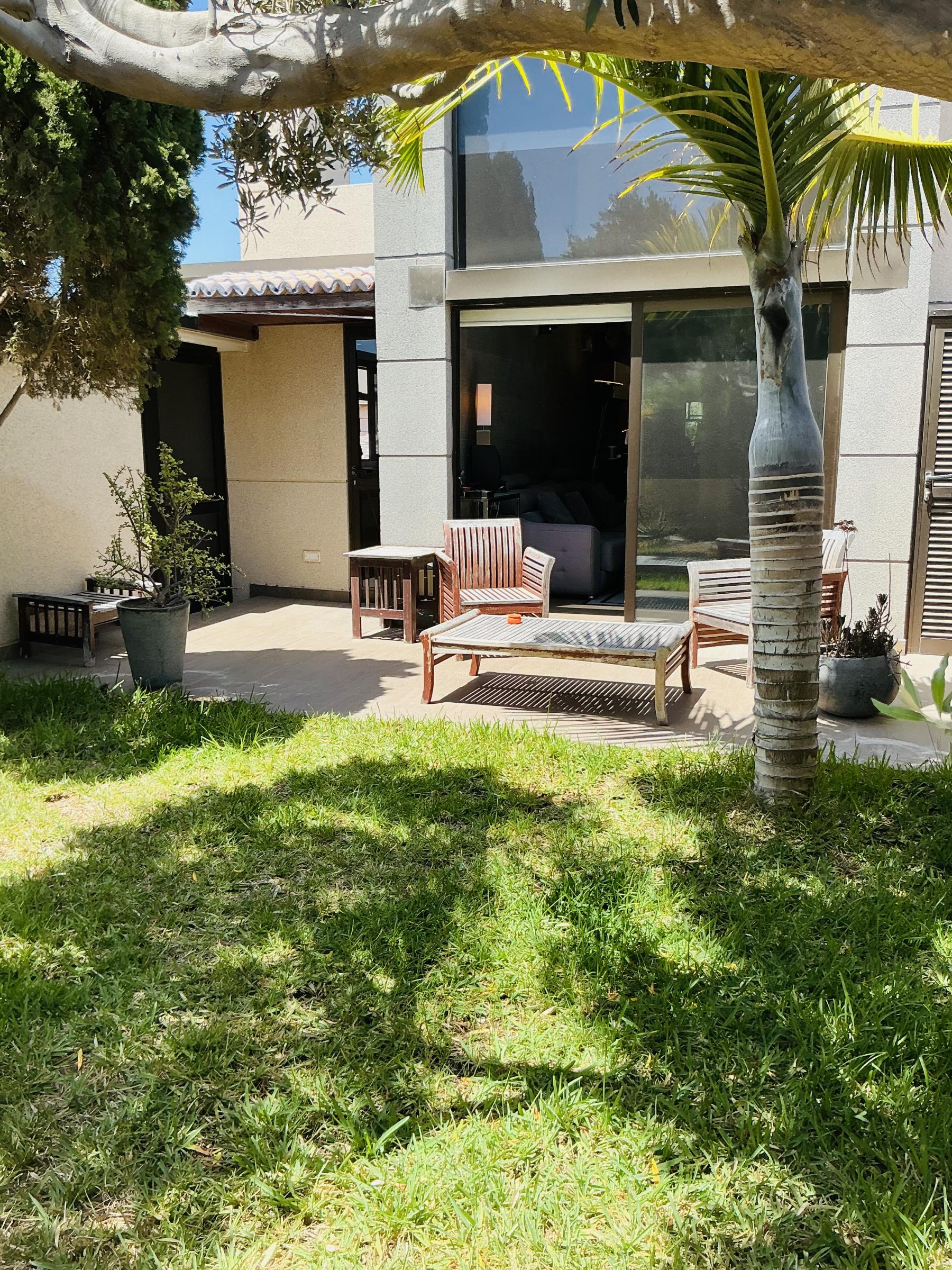 For sale of chalet in El Médano