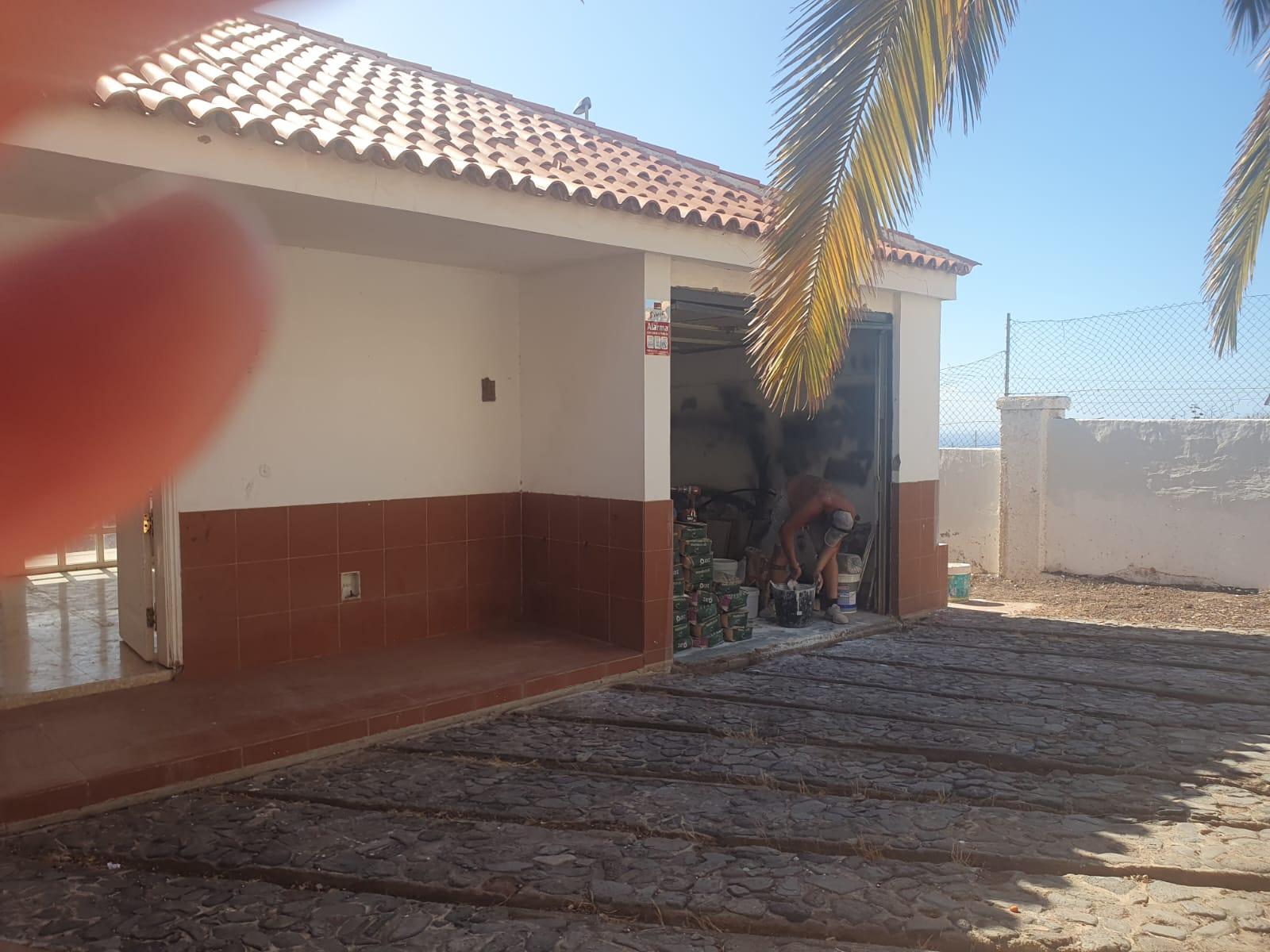 For sale of house in Santa Cruz