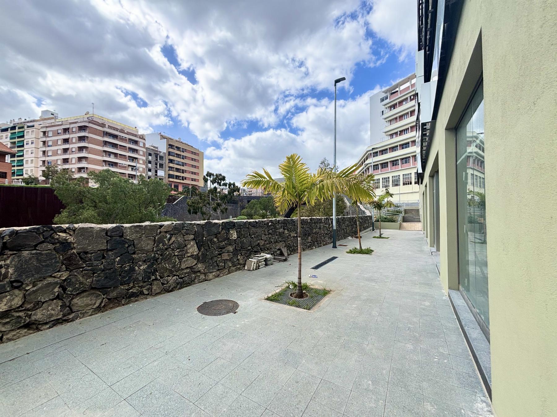 Venta de local en Santa Cruz