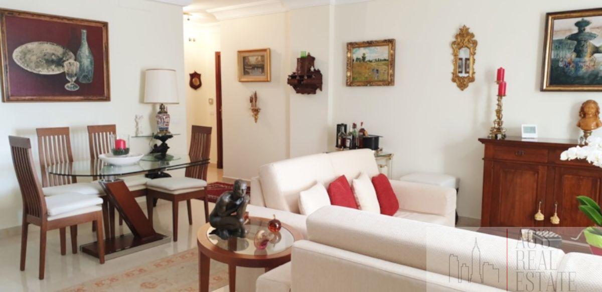 For sale of penthouse in Arona