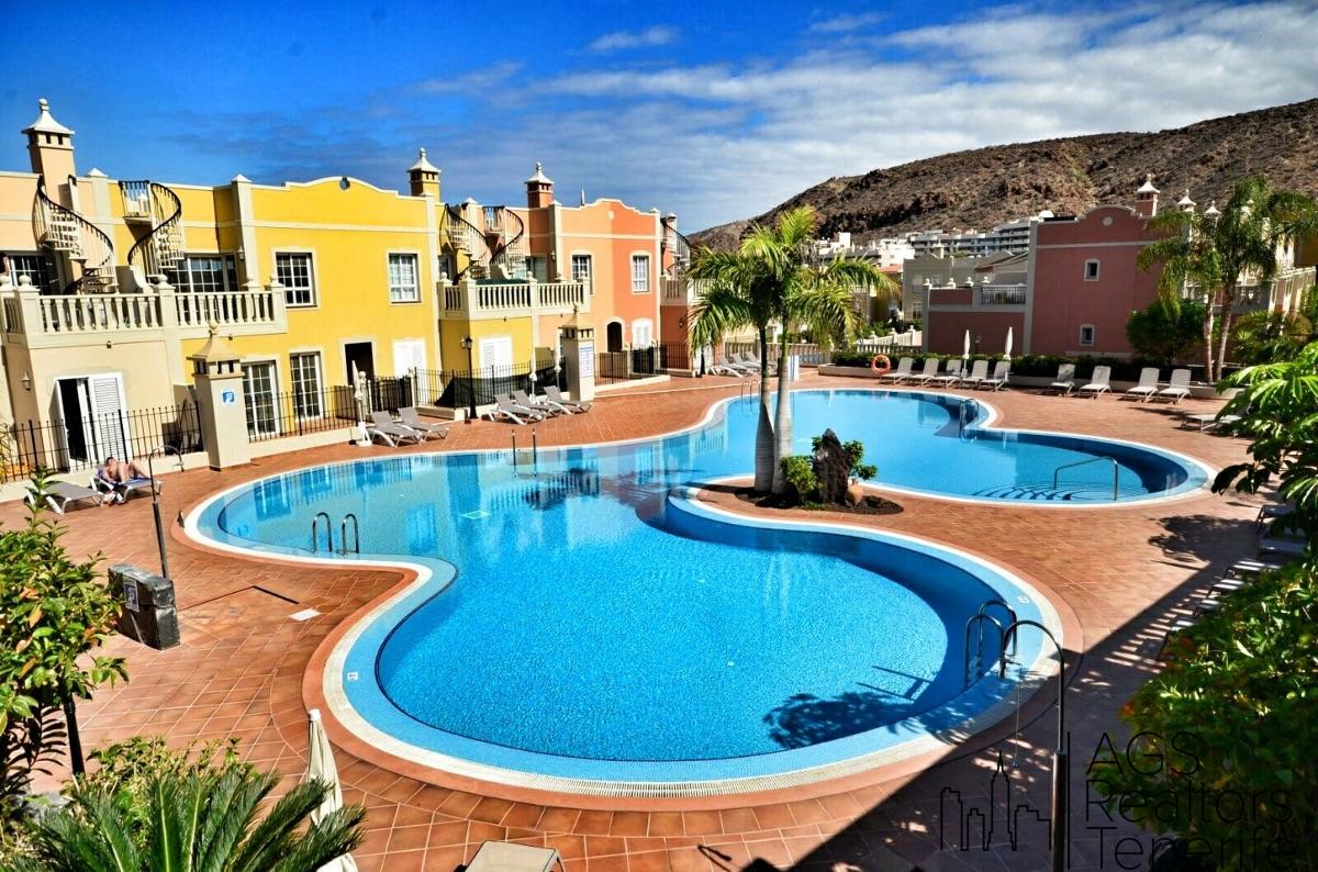 For sale of apartment in Arona