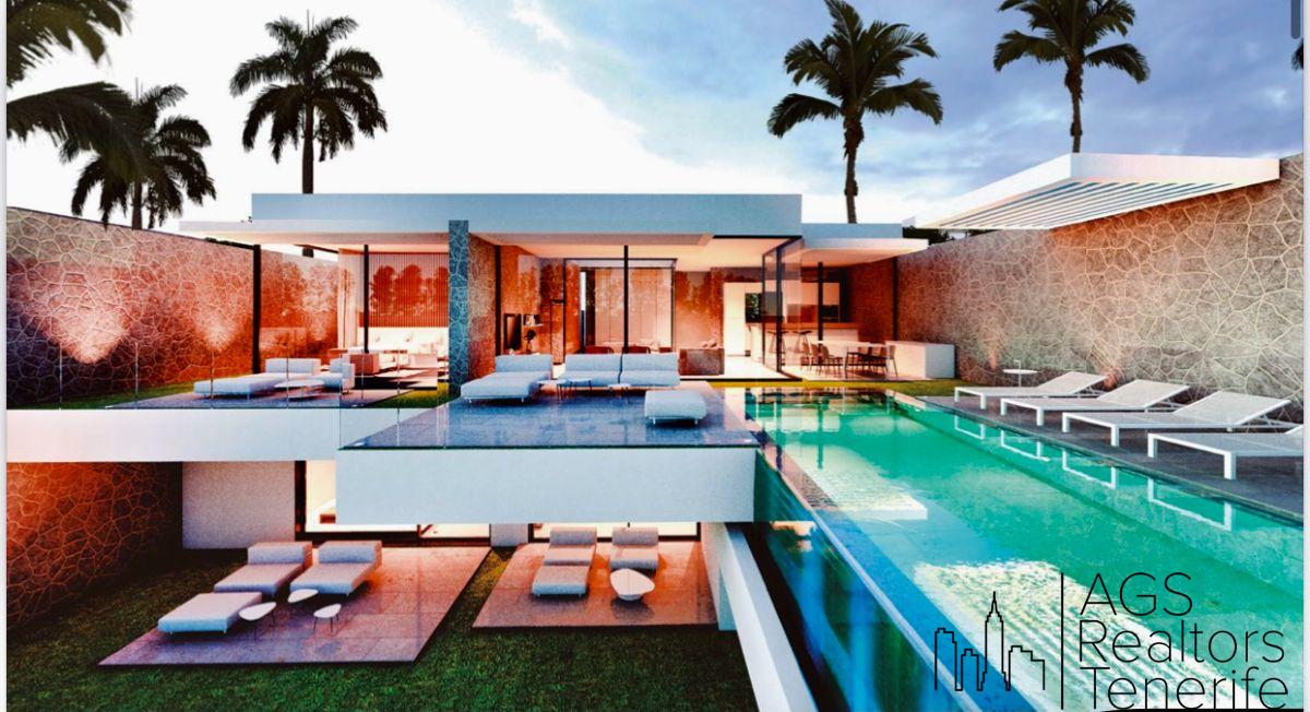 For sale of chalet in Costa Adeje