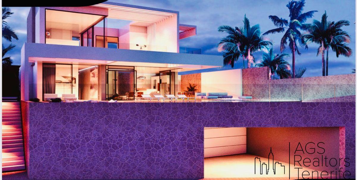 For sale of chalet in Costa Adeje