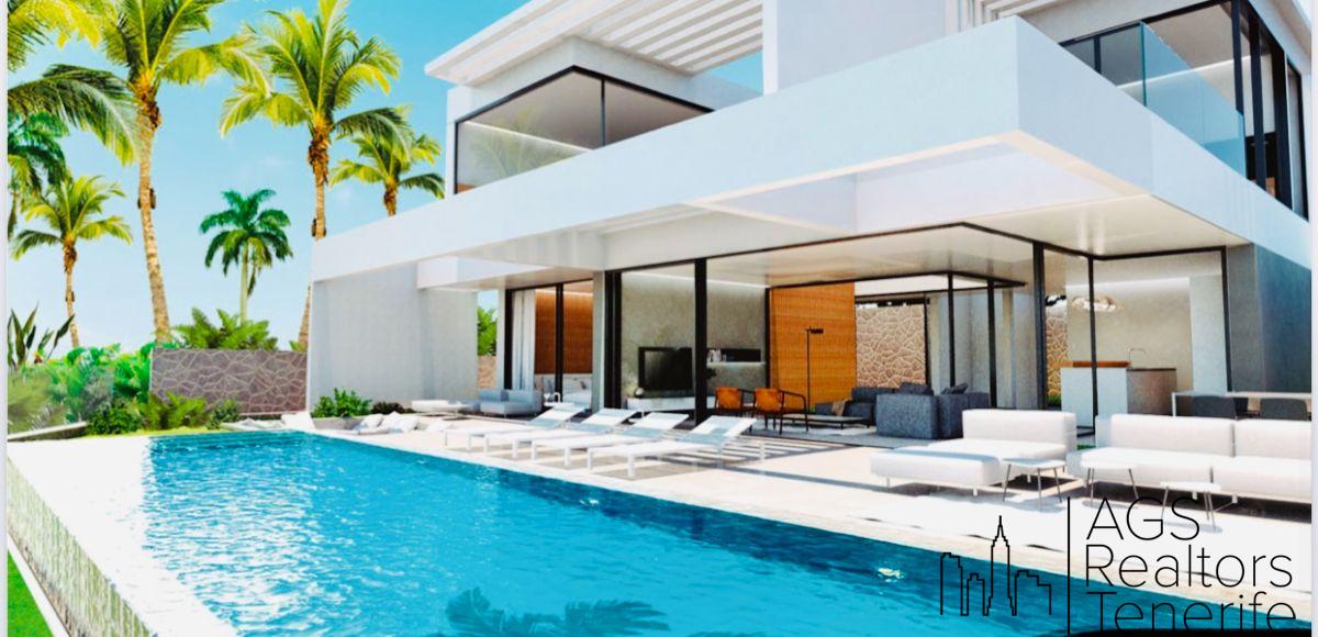 For sale of chalet in Costa Adeje