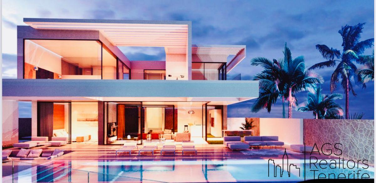 For sale of chalet in Costa Adeje