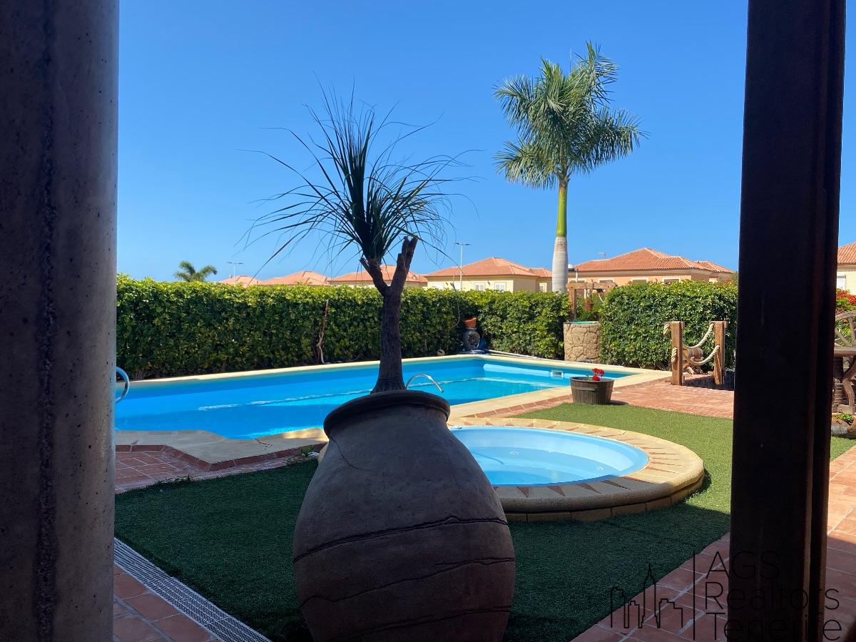 For sale of villa in Costa Adeje