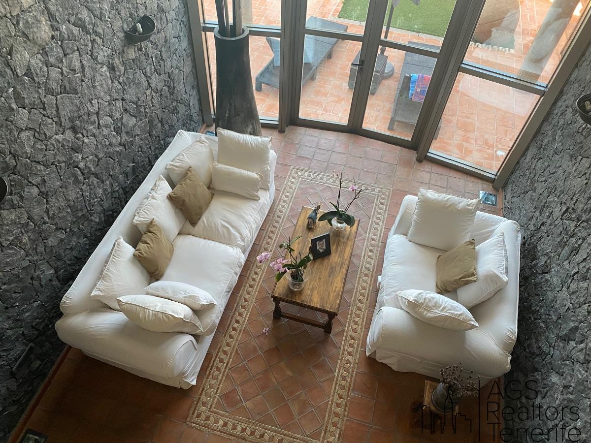 For sale of villa in Costa Adeje