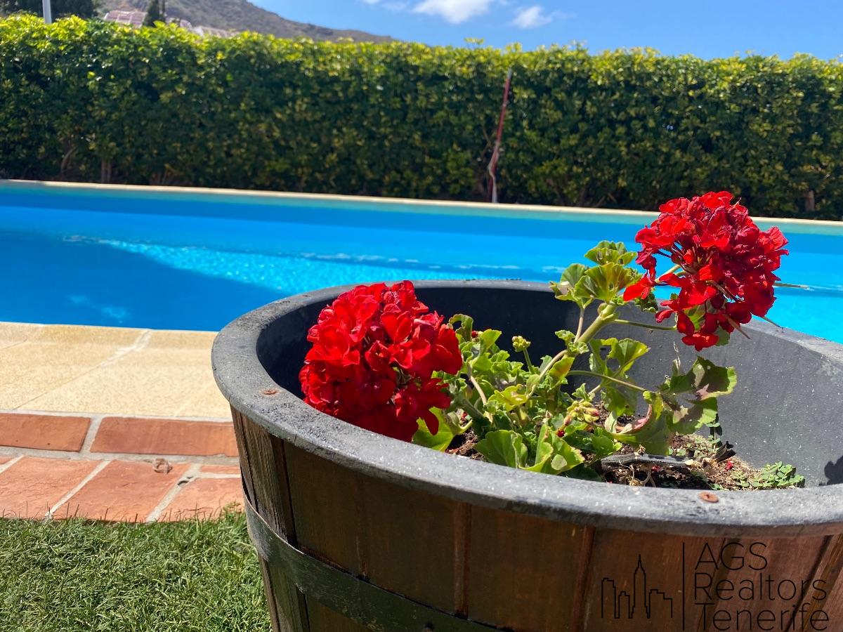 For sale of villa in Costa Adeje