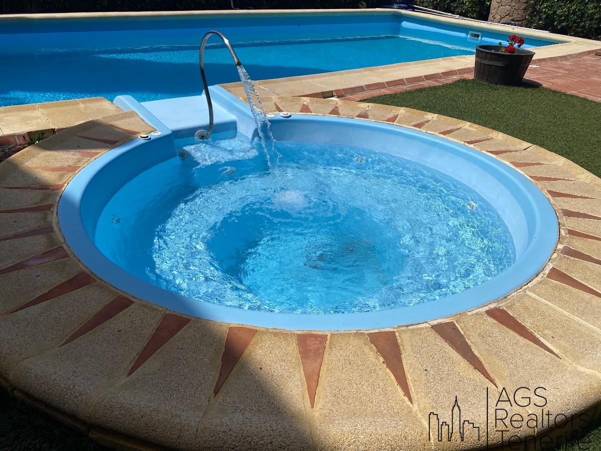 For sale of villa in Costa Adeje