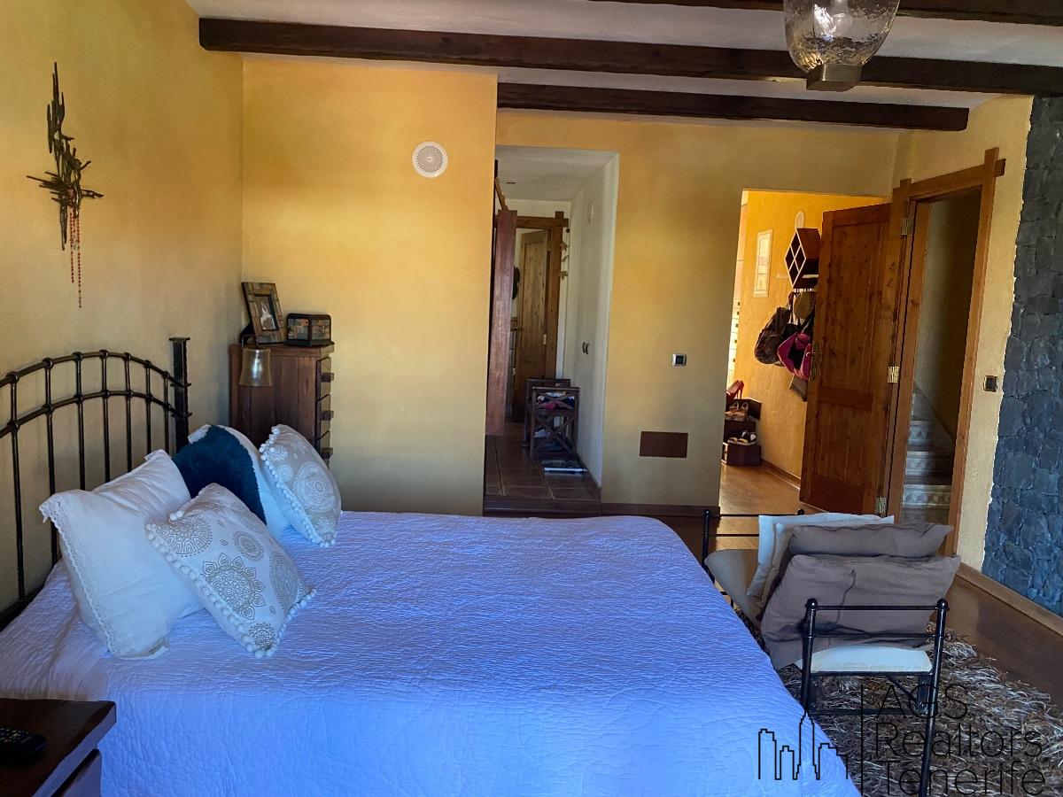 For sale of villa in Costa Adeje