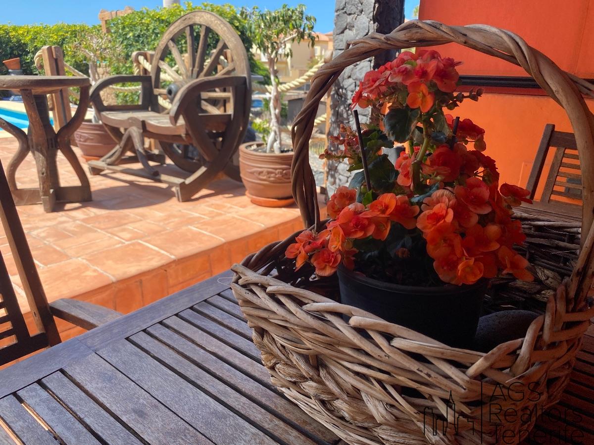 For sale of villa in Costa Adeje