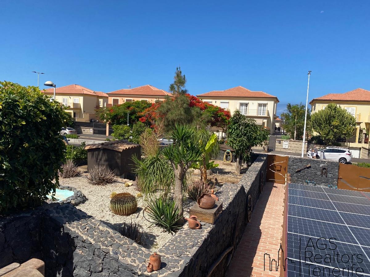 For sale of villa in Costa Adeje