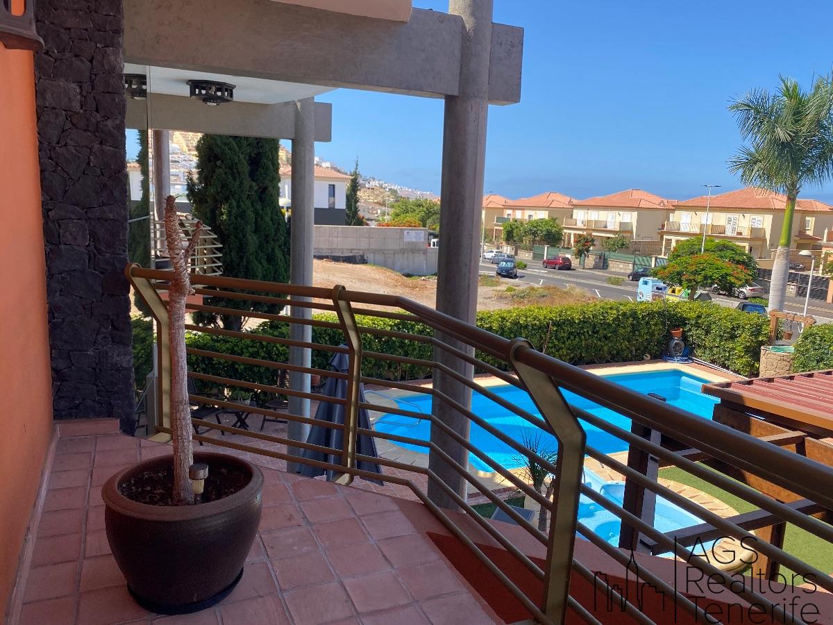 Venta de villa en Costa Adeje