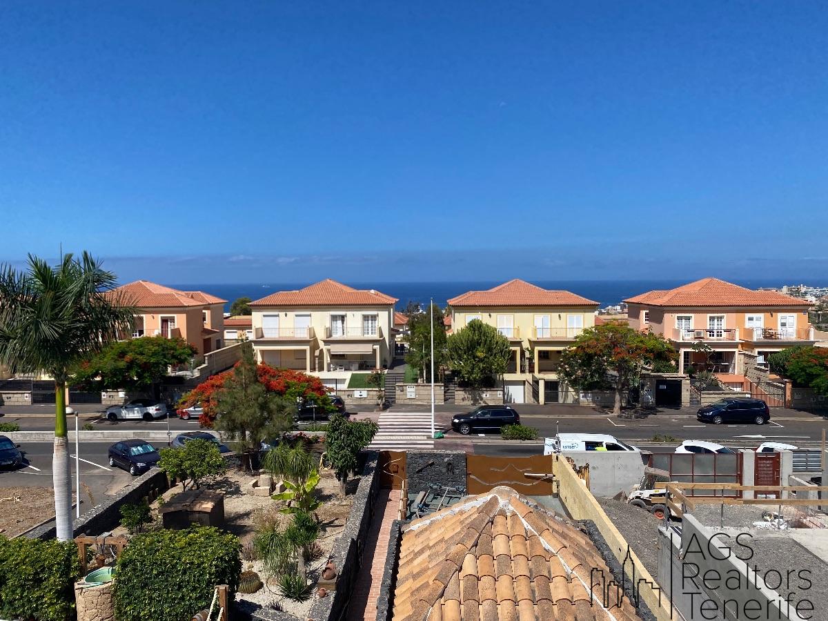 For sale of villa in Costa Adeje