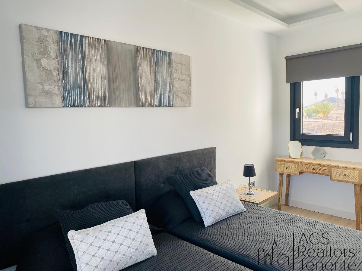 For sale of bungalow in Golf del sur