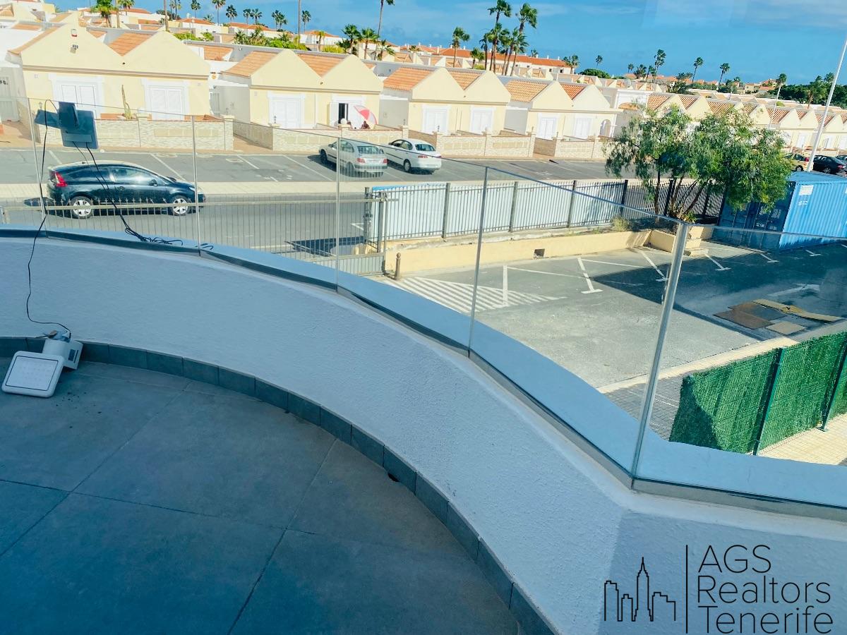 For sale of bungalow in Golf del sur