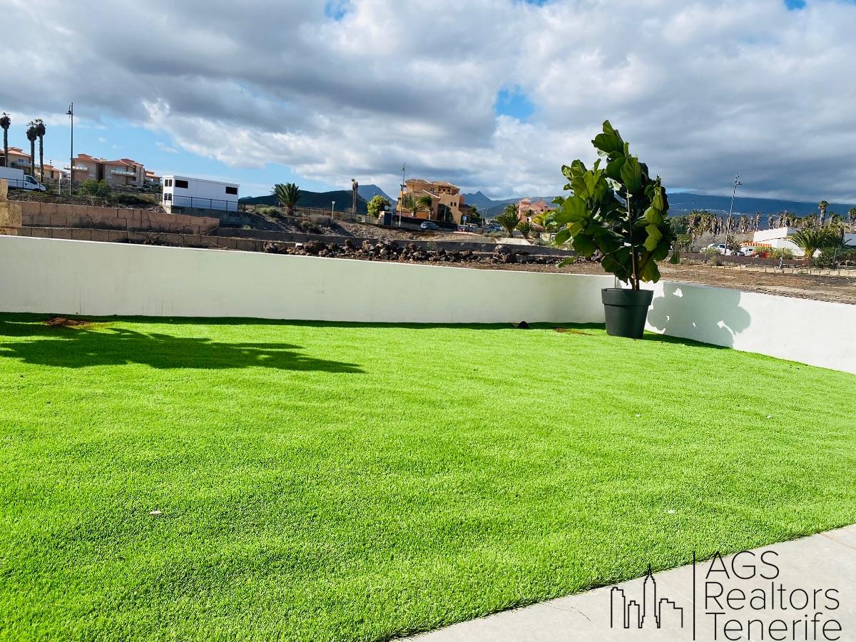 For sale of bungalow in Golf del sur