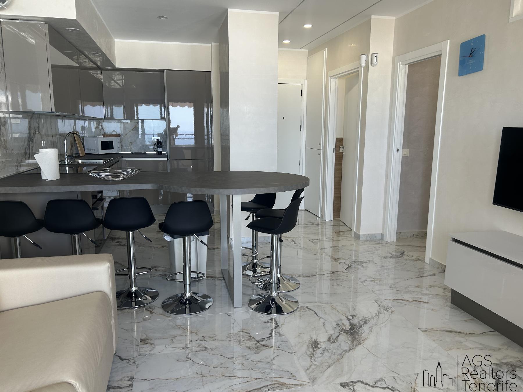 For sale of apartment in Playa Paraíso