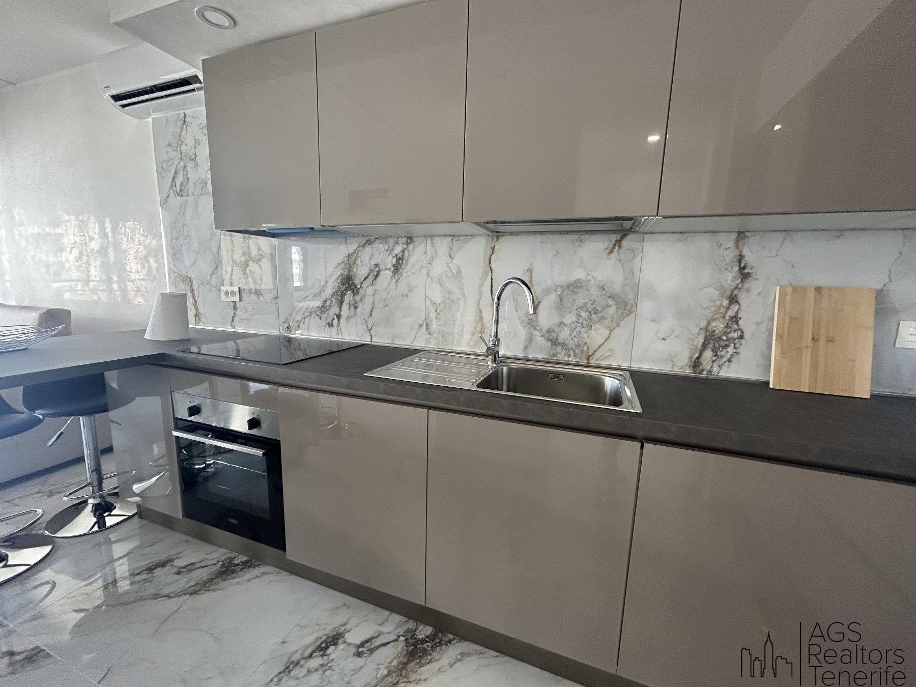 For sale of apartment in Playa Paraíso
