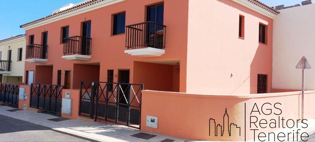 For sale of apartment in Adeje