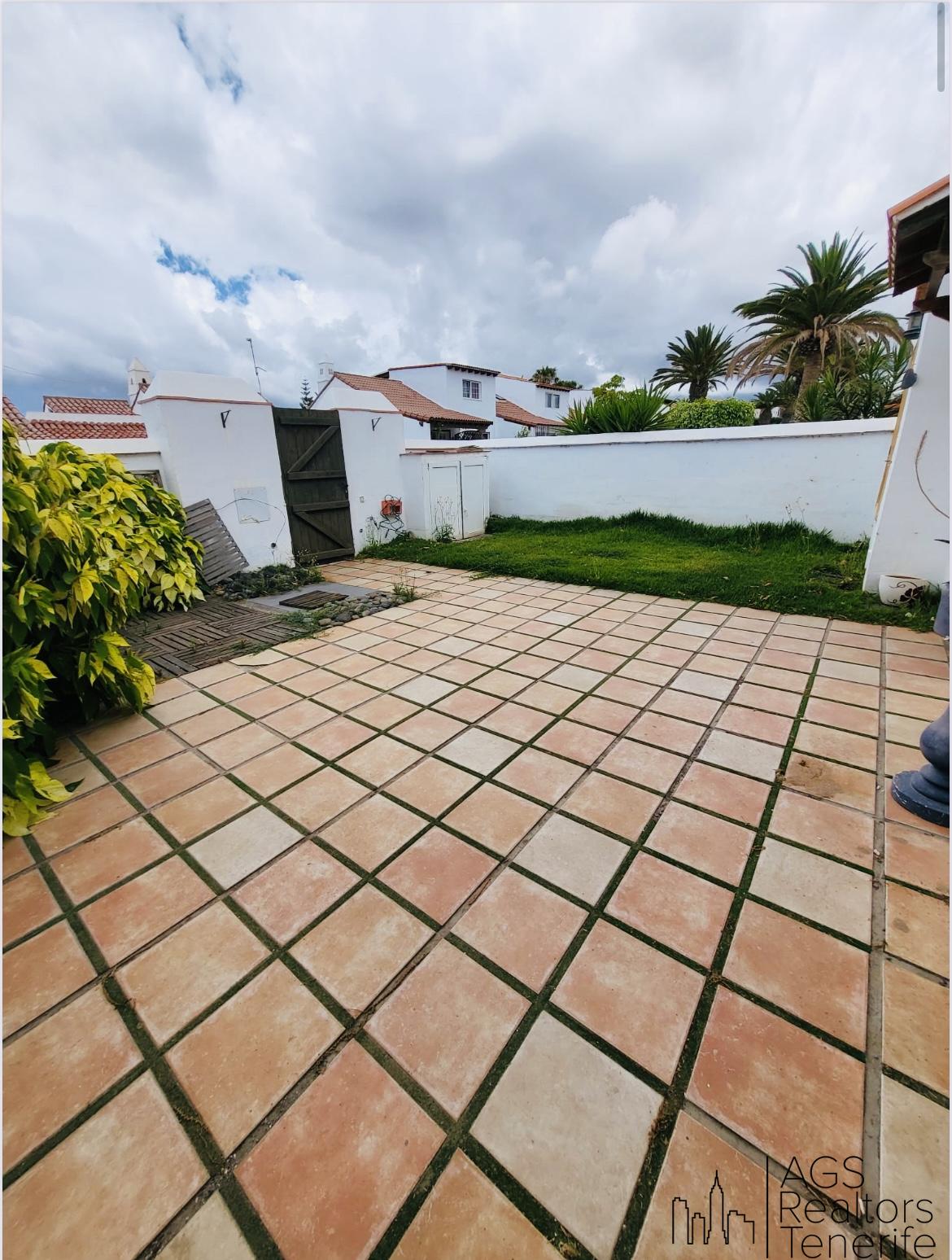 For sale of bungalow in Golf del sur