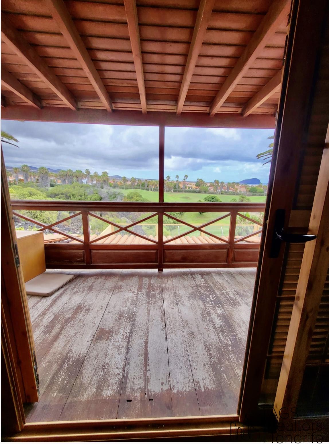 For sale of bungalow in Golf del sur