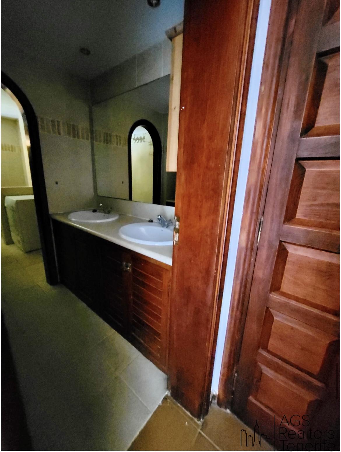 For sale of bungalow in Golf del sur