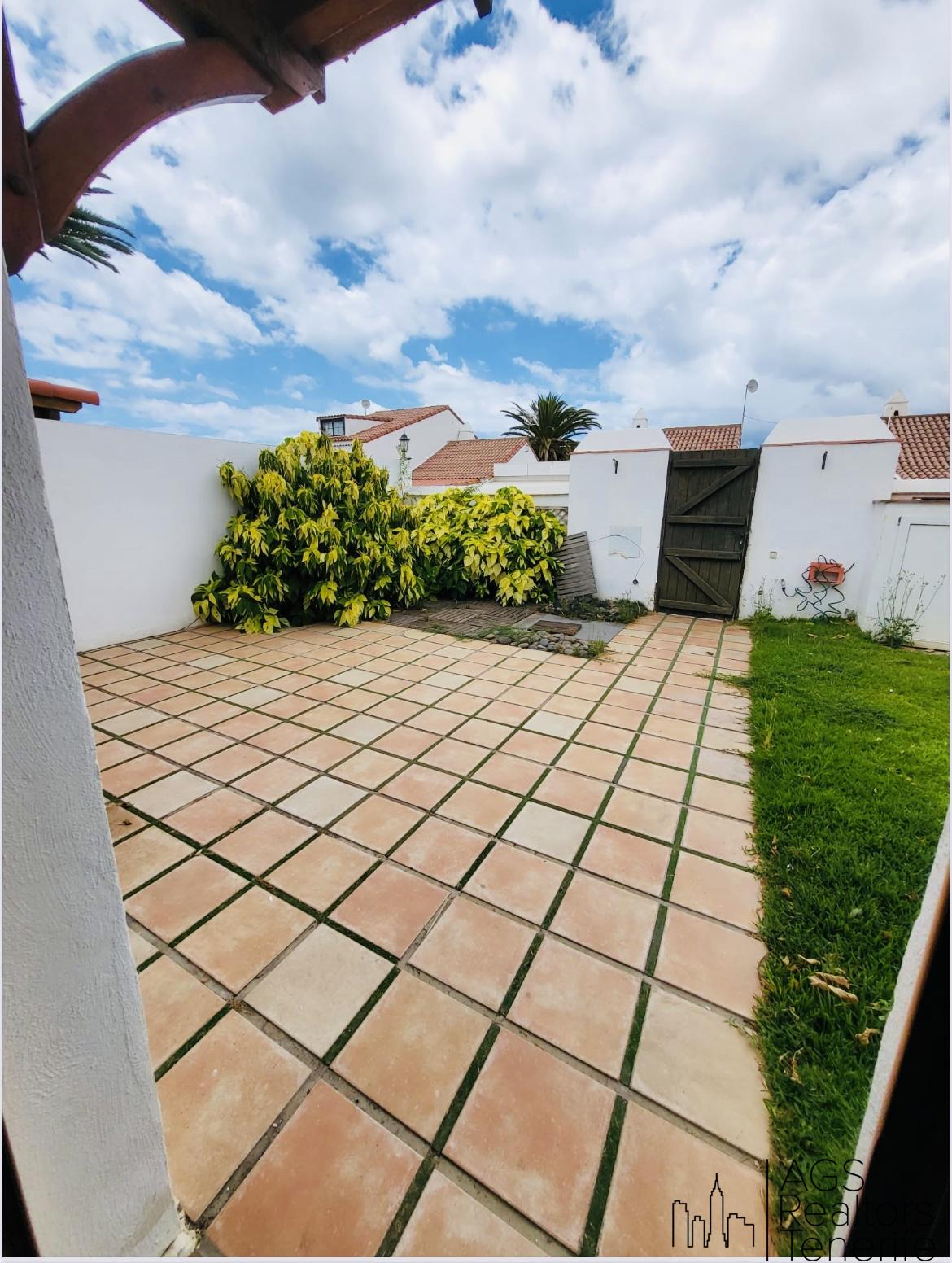 For sale of bungalow in Golf del sur