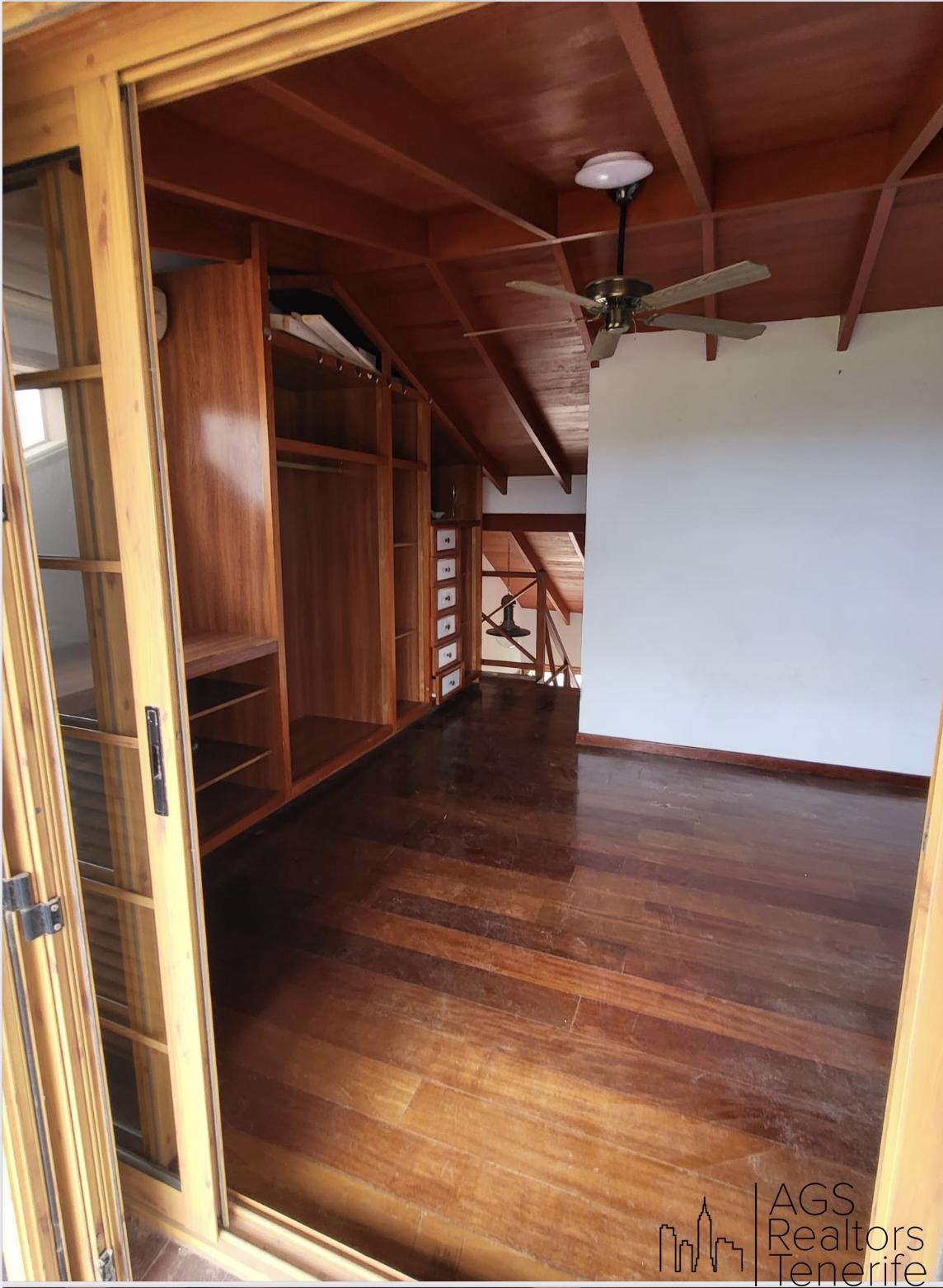 For sale of bungalow in Golf del sur