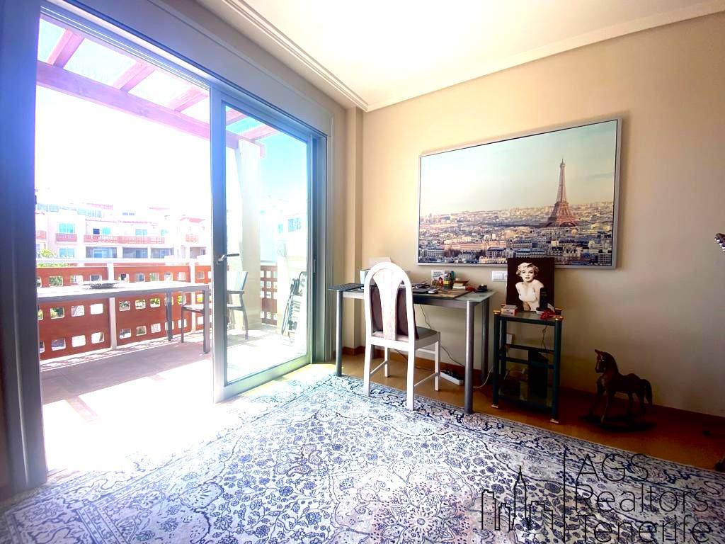 For sale of penthouse in El Médano