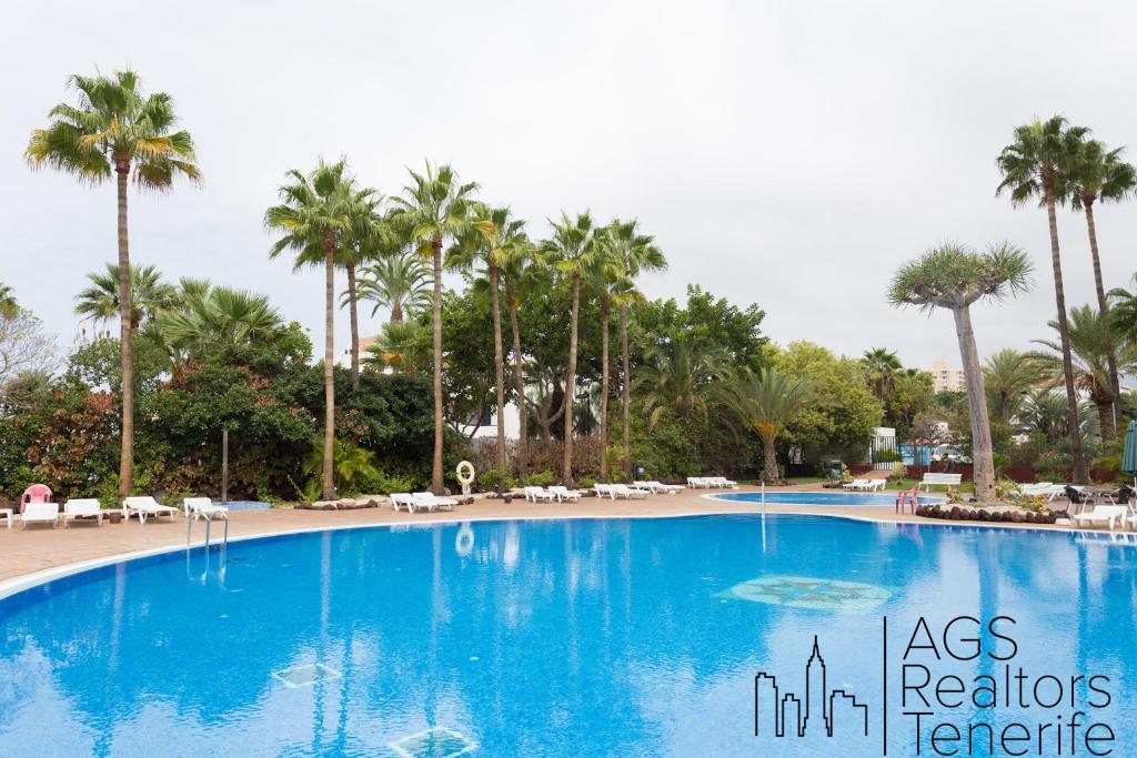For sale of apartment in Playa de las Américas