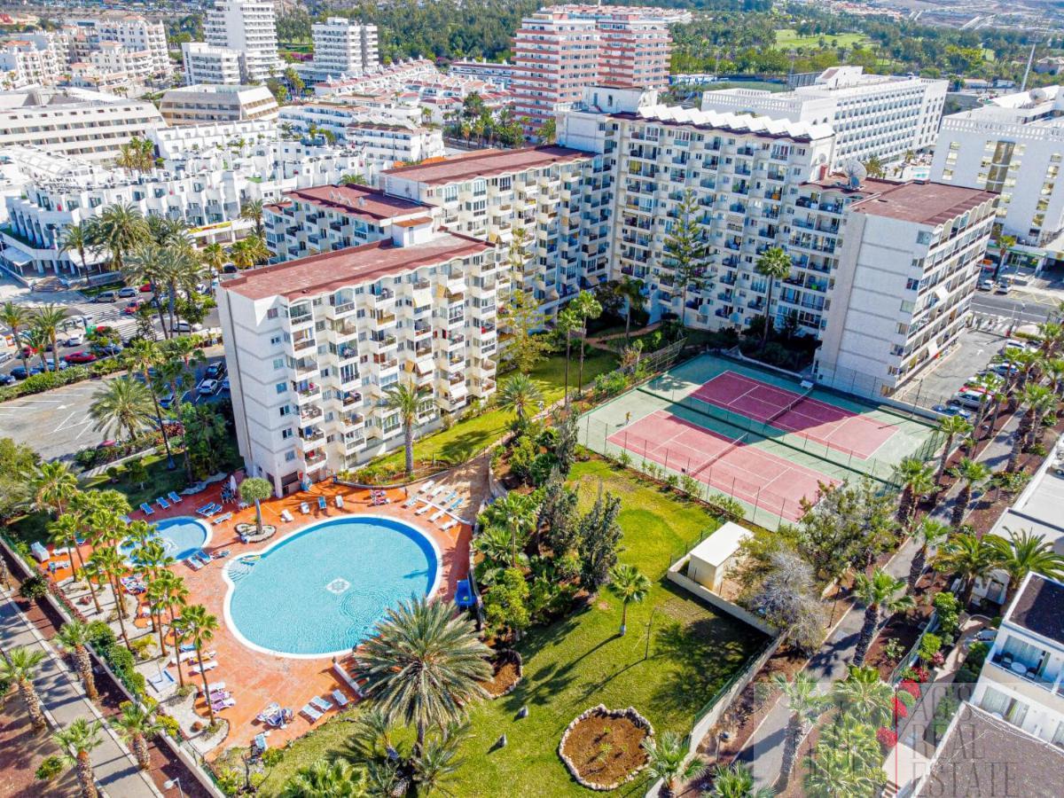 For sale of apartment in Playa de las Américas