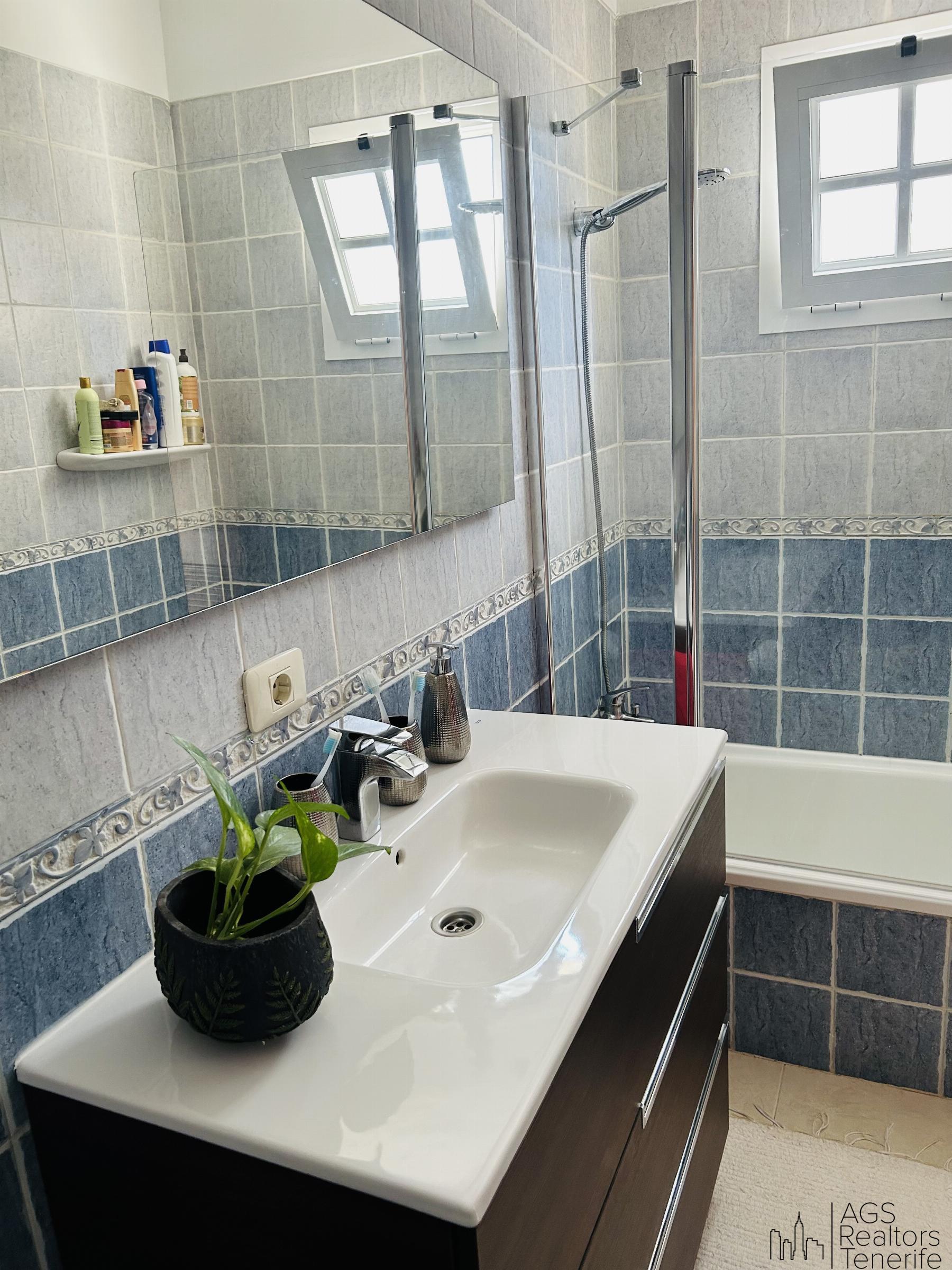 For sale of house in Callao salvaje
