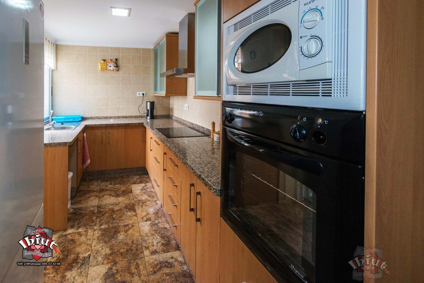 For sale of flat in Vélez-Málaga