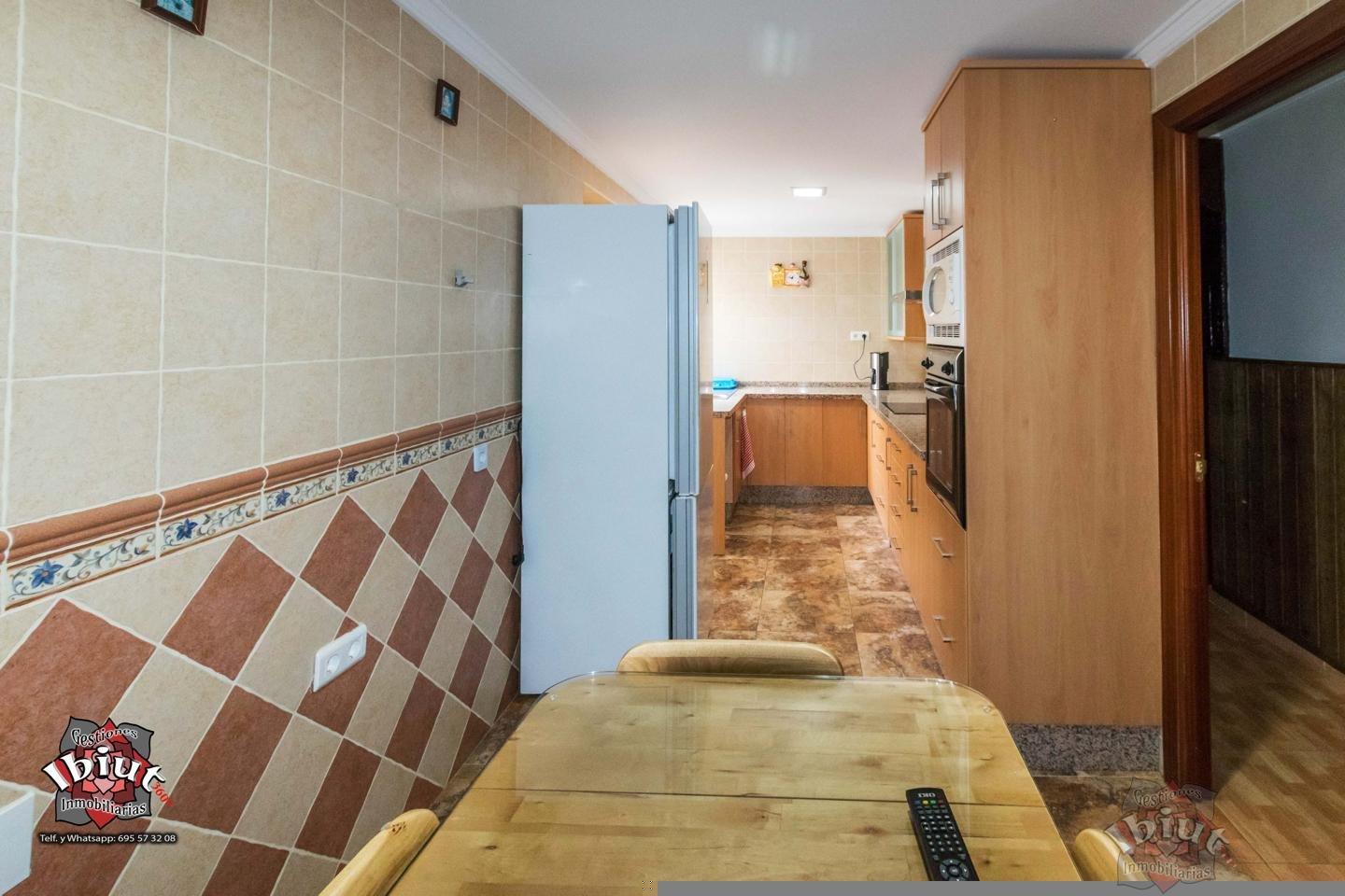 For sale of flat in Vélez-Málaga