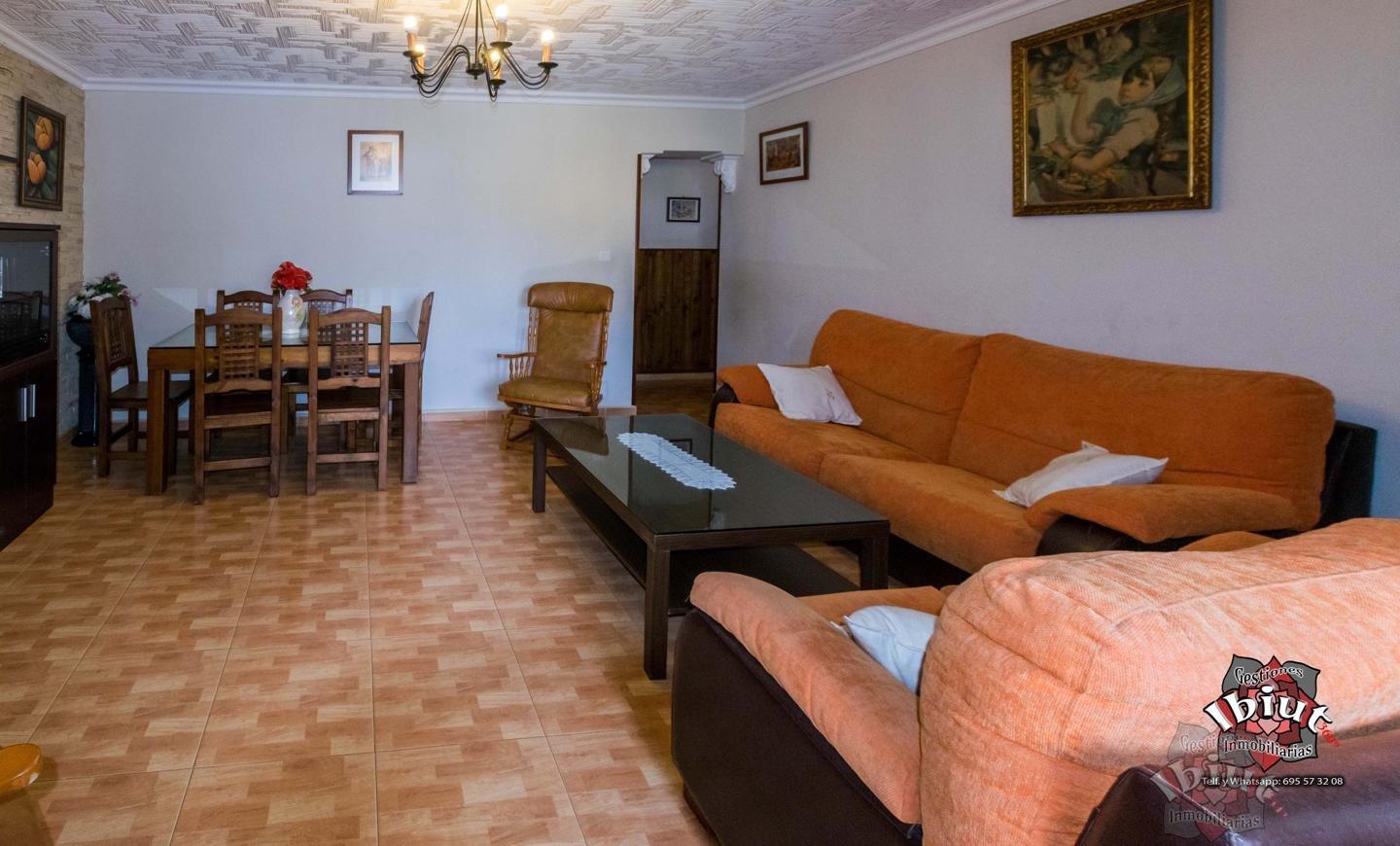 For sale of flat in Vélez-Málaga