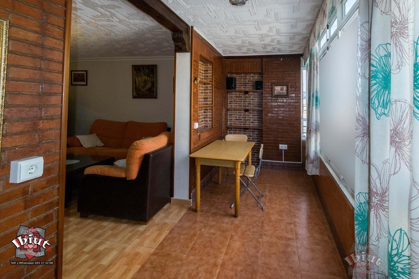 For sale of flat in Vélez-Málaga