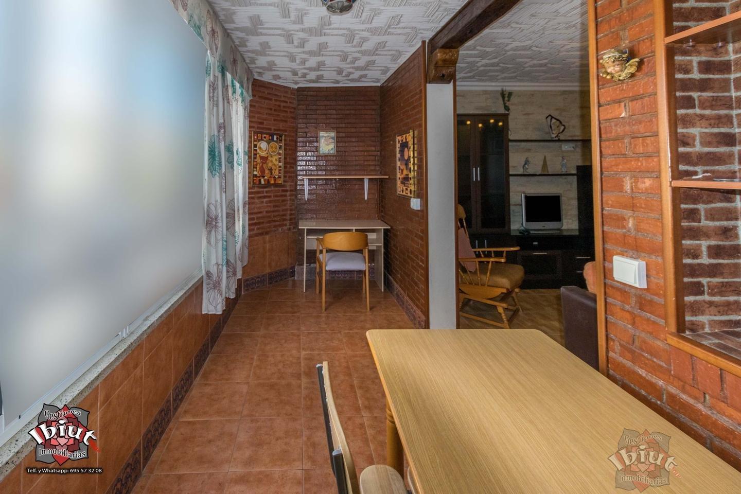 For sale of flat in Vélez-Málaga