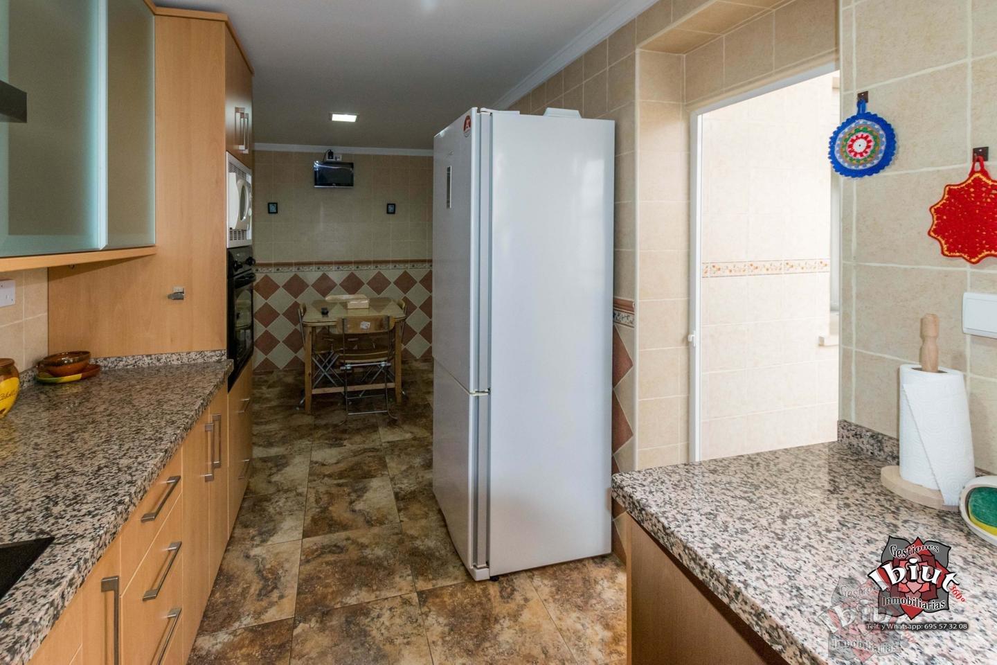 For sale of flat in Vélez-Málaga