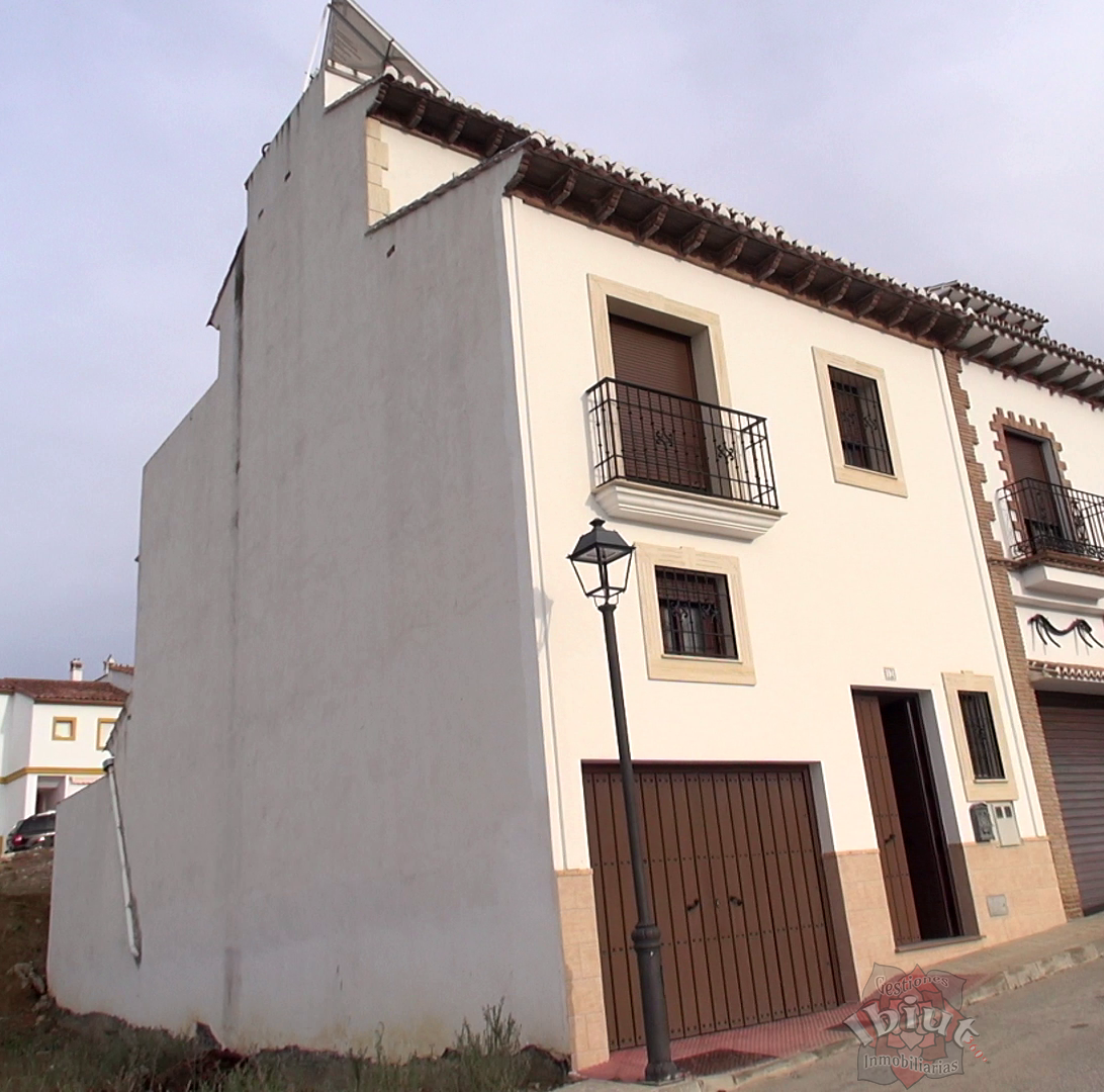 For sale of house in Ardales