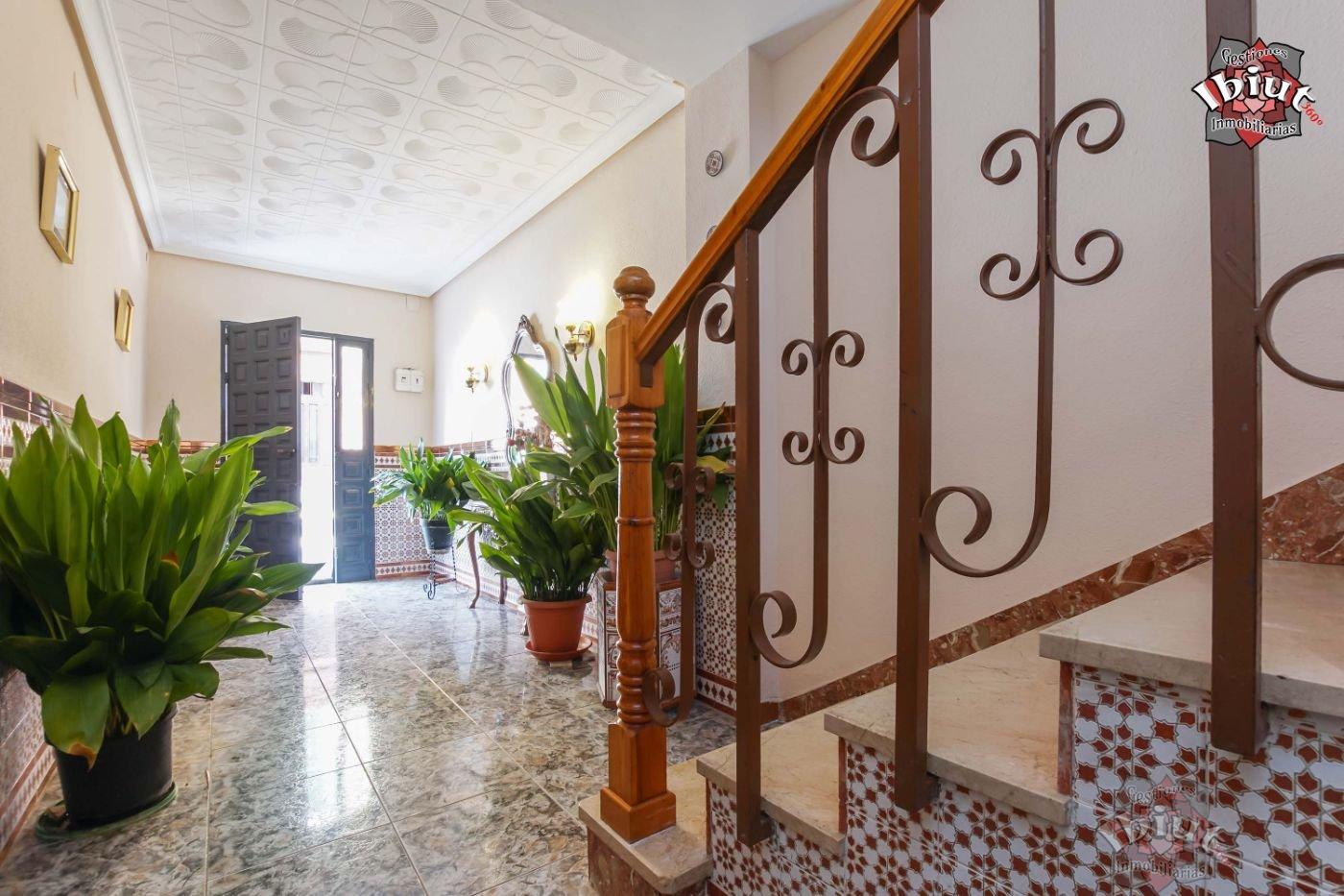 For sale of house in Úbeda