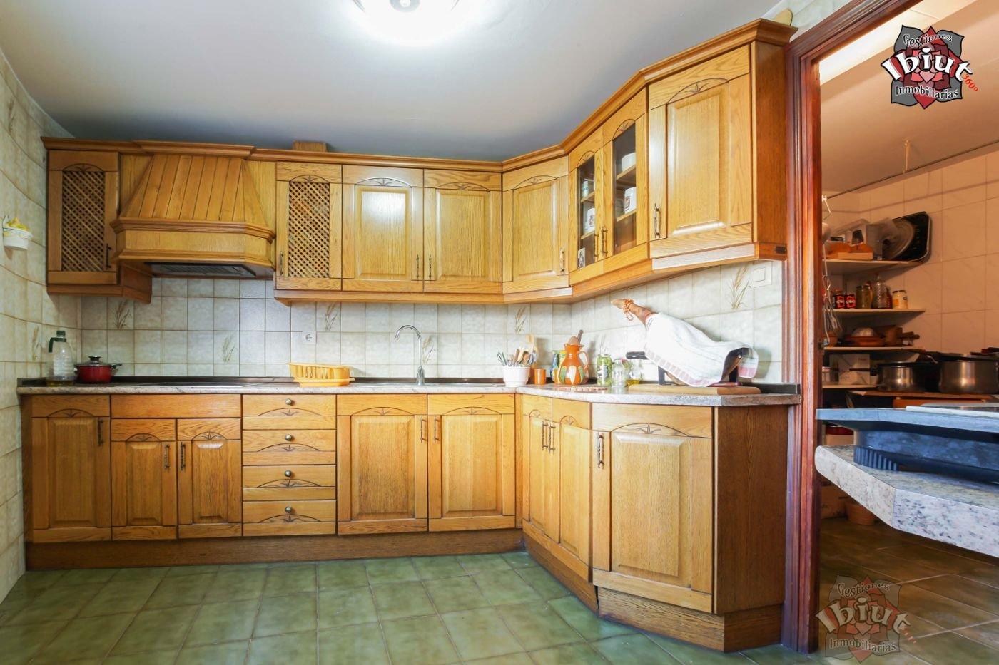 For sale of house in Úbeda