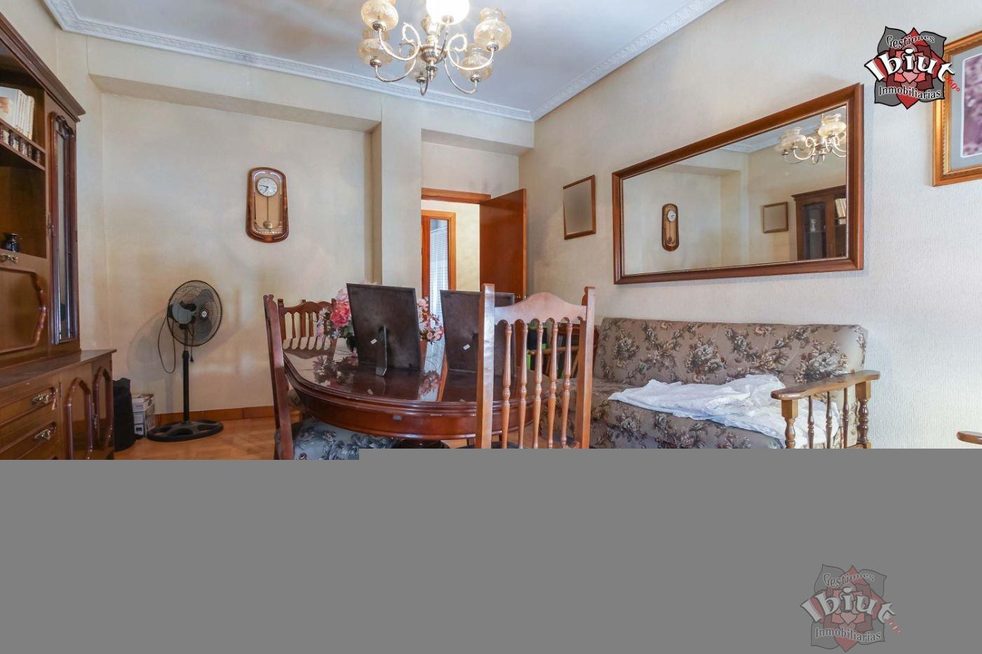 For sale of house in Úbeda