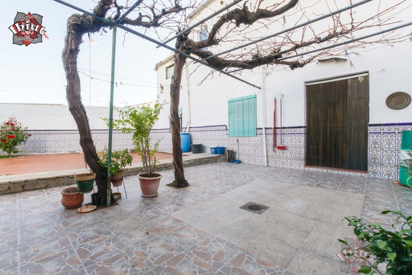 For sale of house in Úbeda