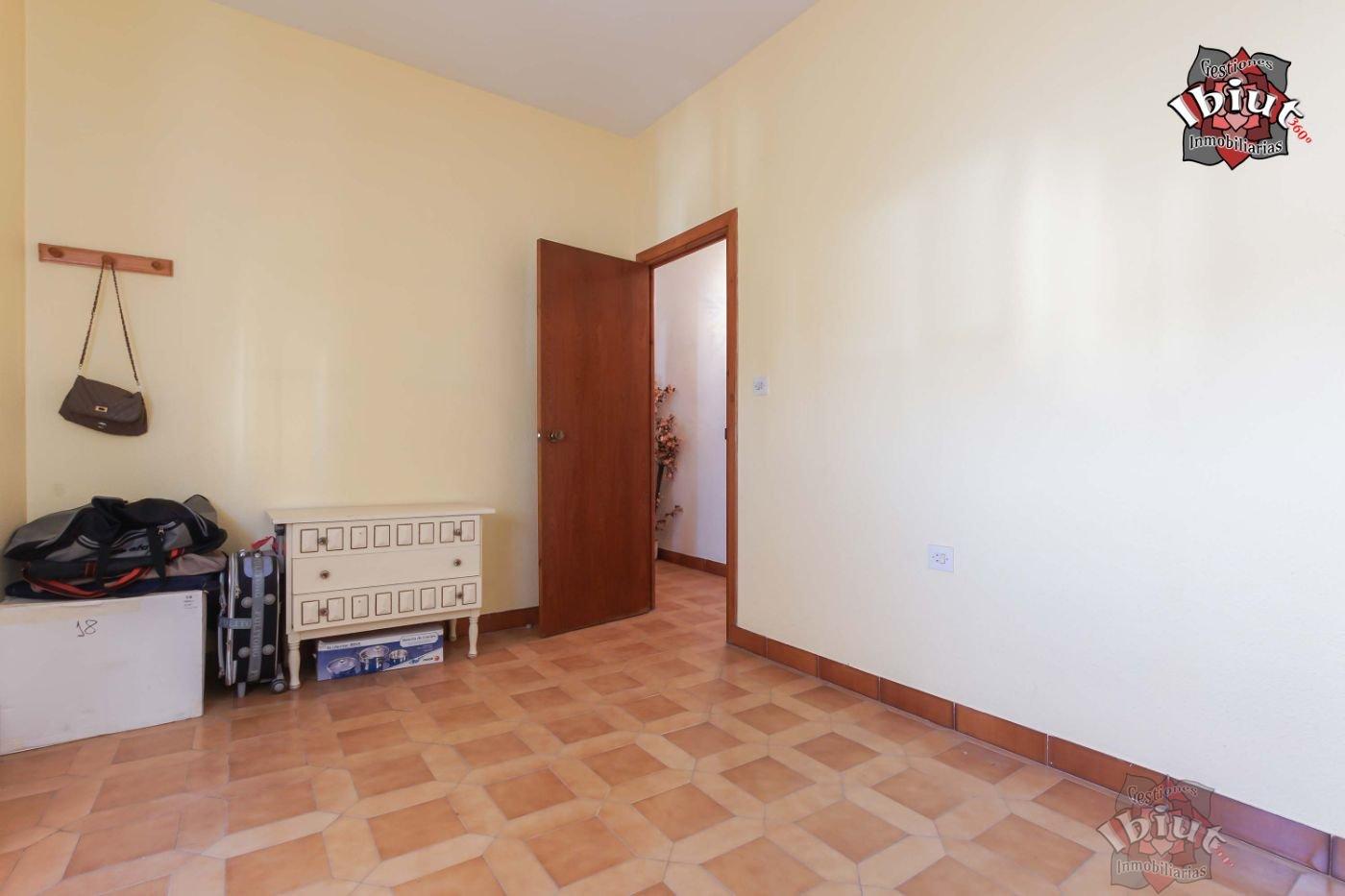 For sale of house in Úbeda