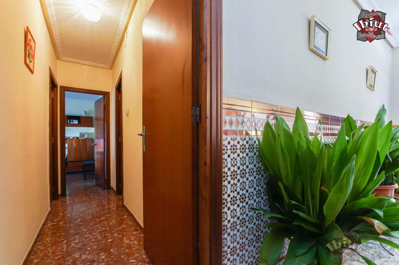 For sale of house in Úbeda