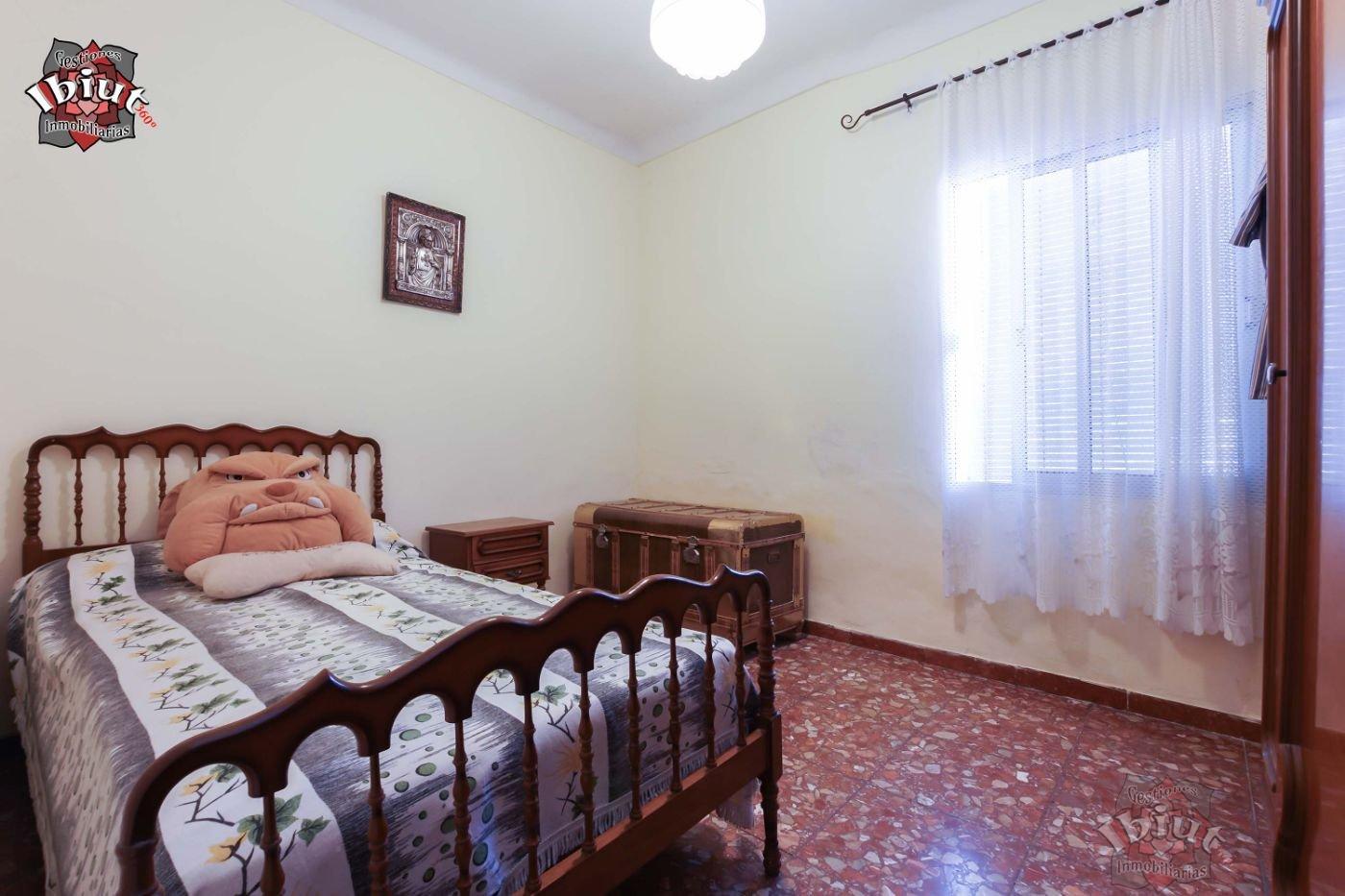 For sale of house in Úbeda